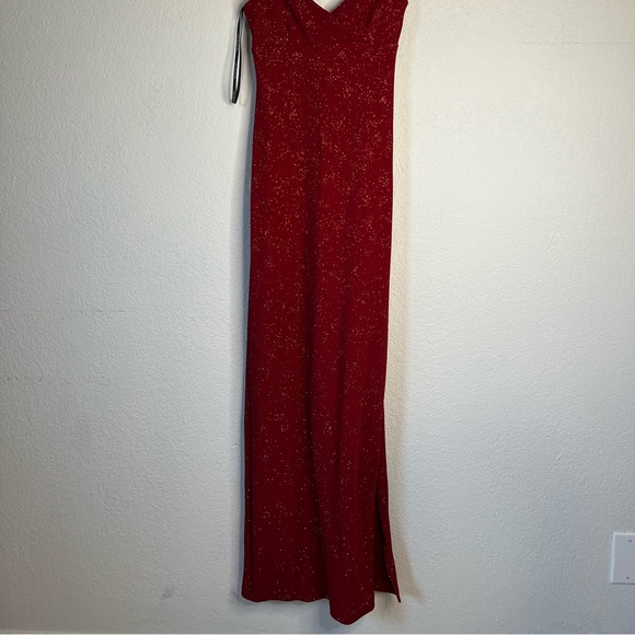 Beautiful city angels gown from David’s Bridal with slit bottom - Picture 10 of 10